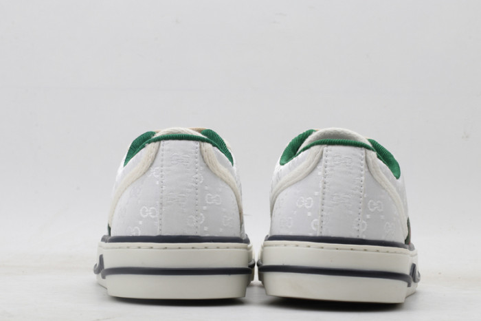 g*u*i ace embroidered low-top sneaker e2313