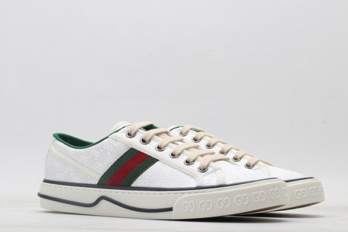 g*u*i ace embroidered low-top sneaker e2313