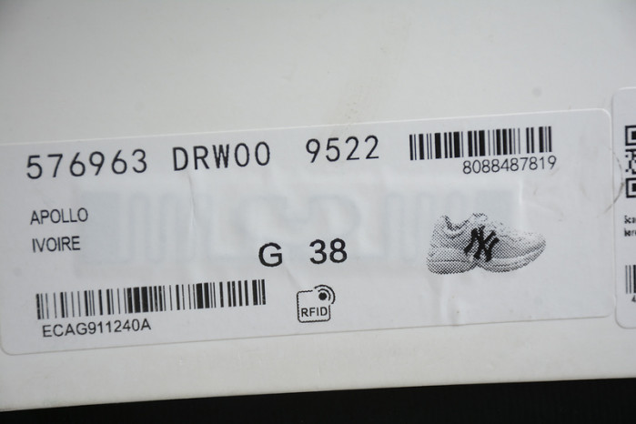 g*u*i ace embroidered low-top sneaker e2283