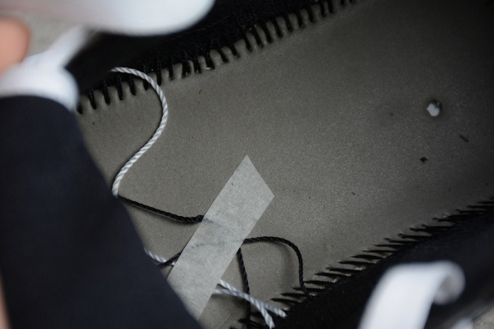 jordan 1 mid patent black white gold 852542-007