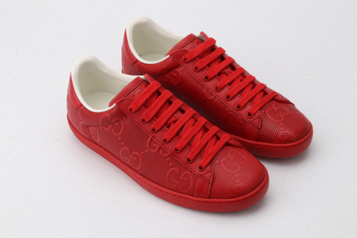 g*u*i ace embroidered low-top sneaker e2333