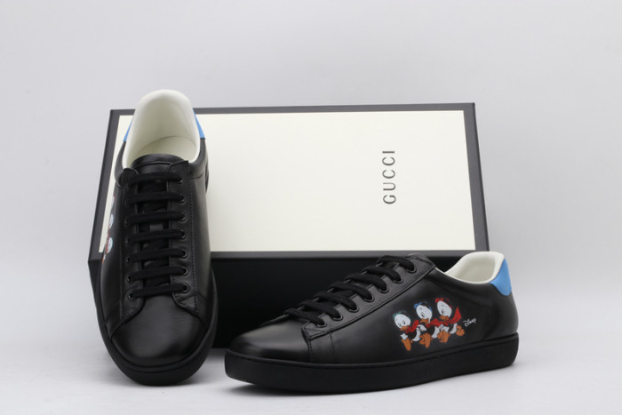 g*u*i ace embroidered low-top sneaker e2318